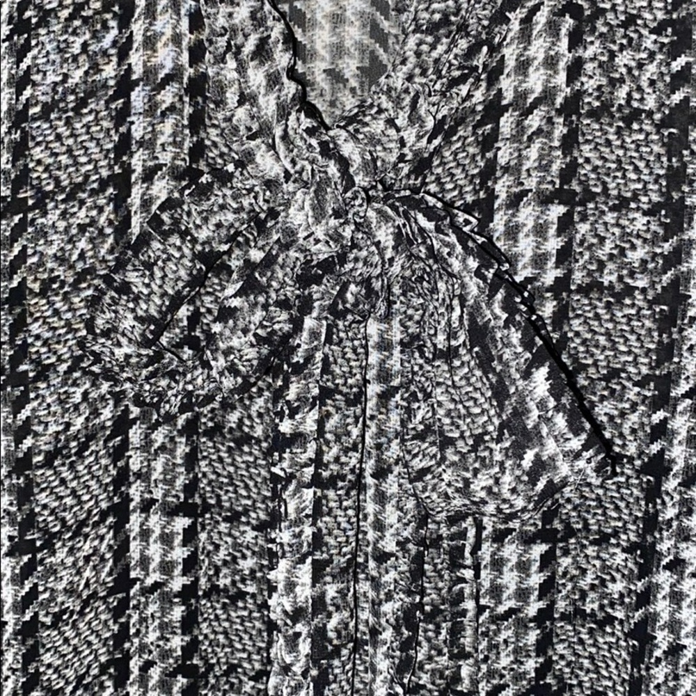 Michael Kors Blouse with Bow Checkered Print and one underlined tank​